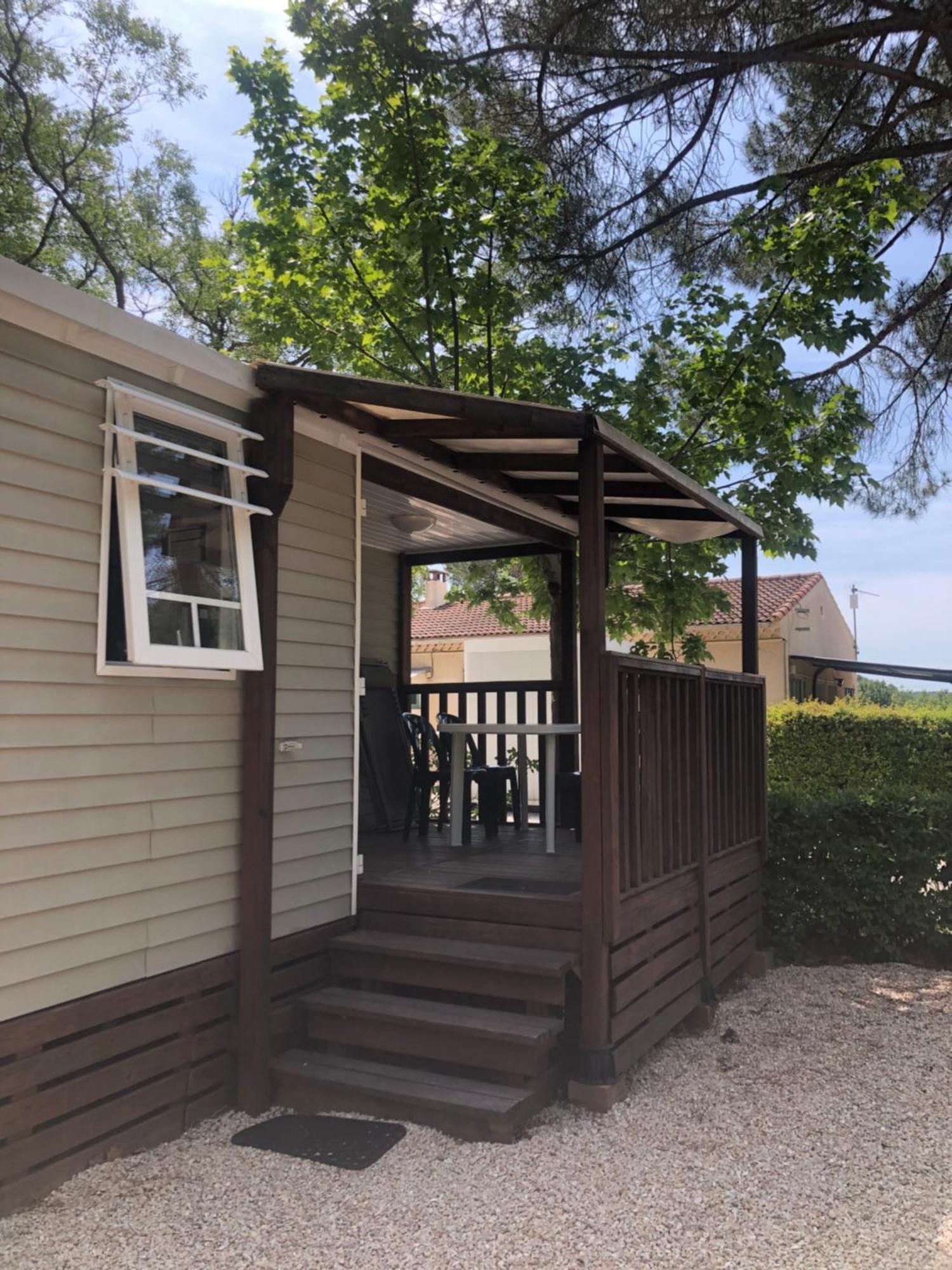 Camping Sainte Victoire Beaurecueil Exterior photo